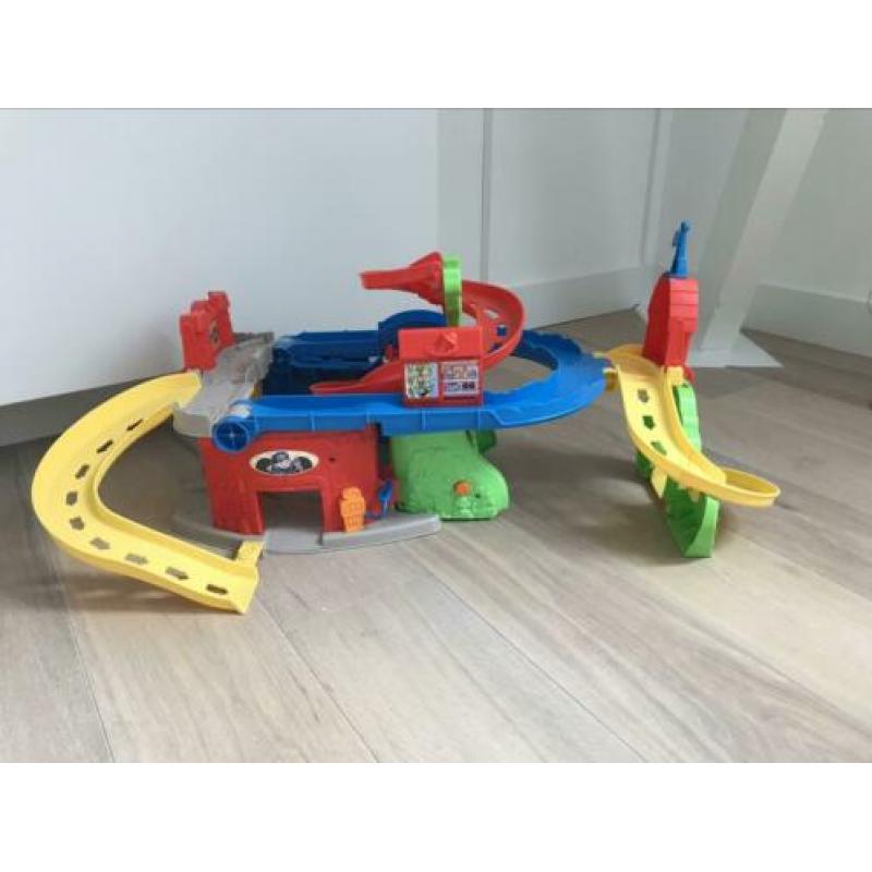 Super leuke racebaan/garage van Fisher-Price