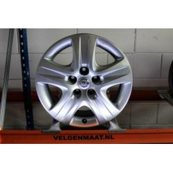 17" originele Opel Insignia Stalen Velgen 5 Spaak Wieldoppen