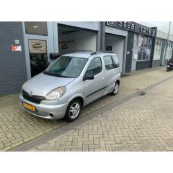 Toyota Yaris Verso 1.3-16V VVT-i Luna Met Airco, NAP en een