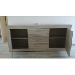 Licht houten dressoir (195×40×85)