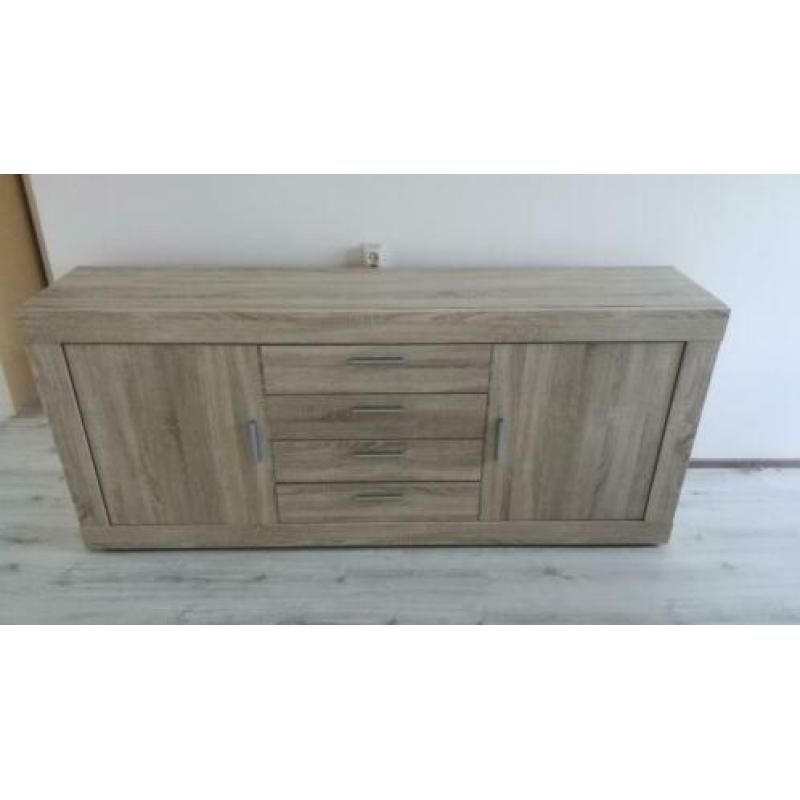 Licht houten dressoir (195×40×85)