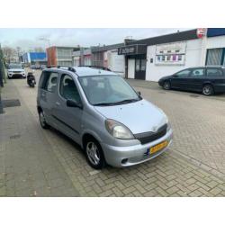 Toyota Yaris Verso 1.3-16V VVT-i Luna Met Airco, NAP en een