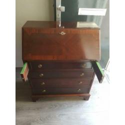 Antieke secretaire