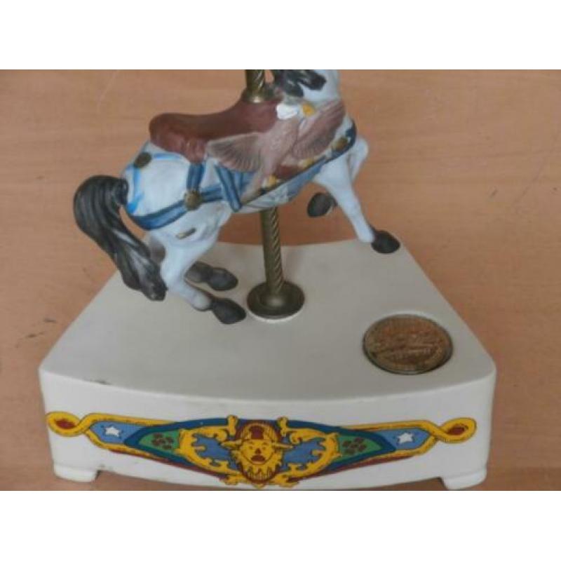 Tobin Fraley carrousel paard draaimolen muziekdoos speeldoos