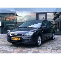 Ford Focus 1.6 16V Ambiente airco zeer nette staat !