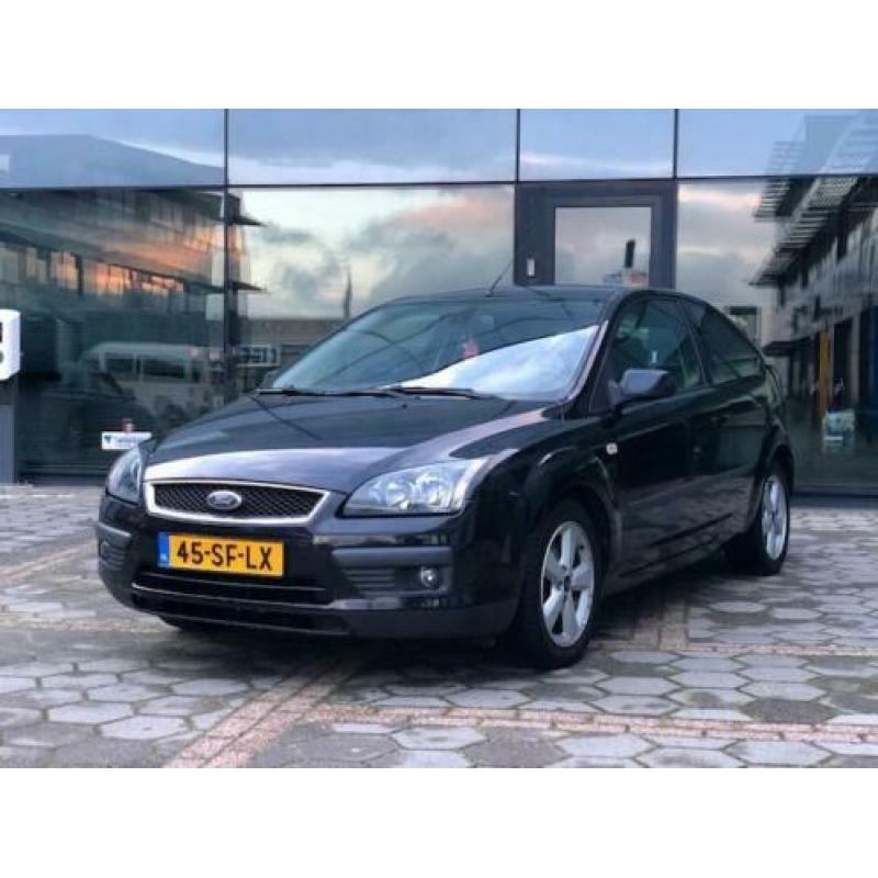 Ford Focus 1.6 16V Ambiente airco zeer nette staat !