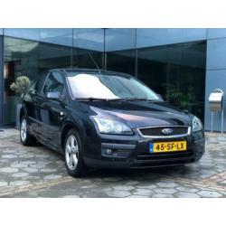 Ford Focus 1.6 16V Ambiente airco zeer nette staat !