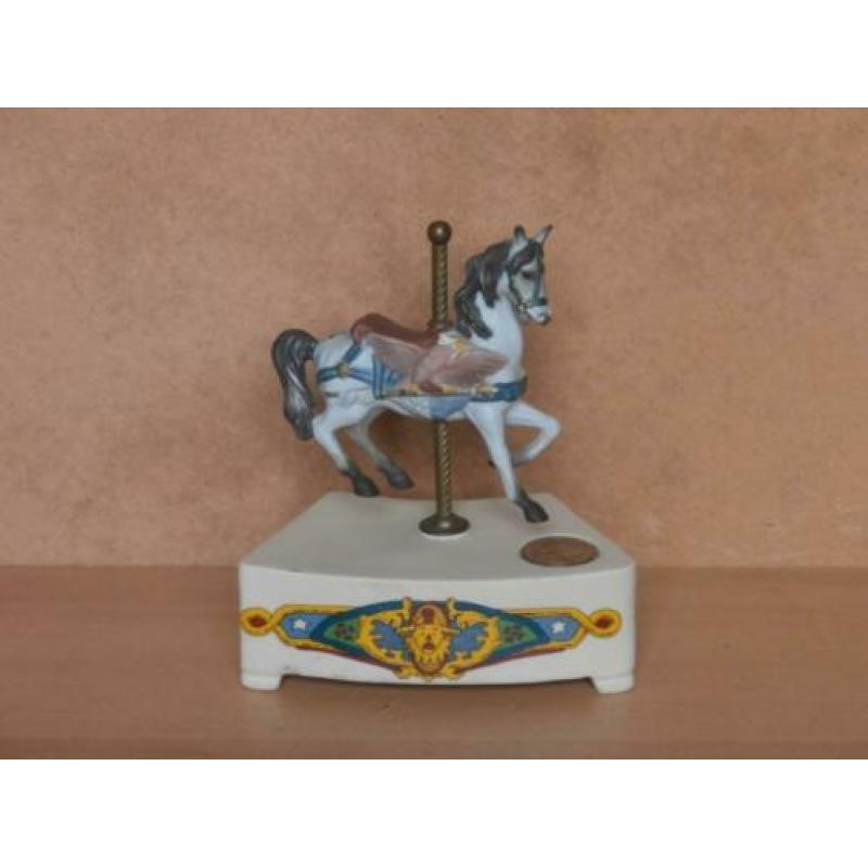 Tobin Fraley carrousel paard draaimolen muziekdoos speeldoos