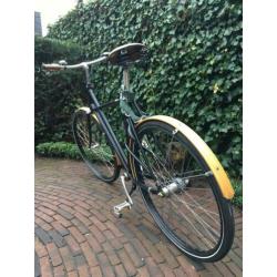 Brik fiets met cardan en houten spatborden