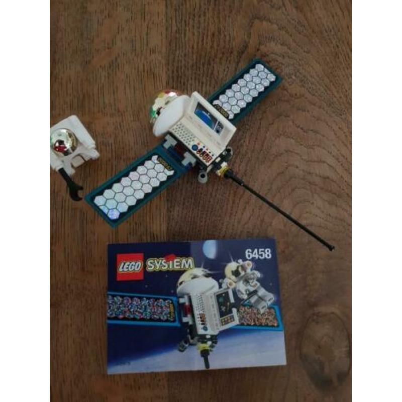 Lego Satellite with Astronaut 6458 (1999)