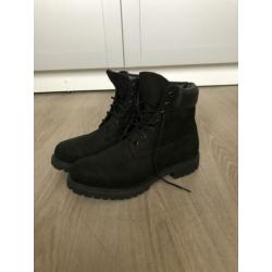 Timberlands maat 43