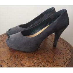 Sexy chique donkerblauwe suède pumps, gekocht op Ibiza