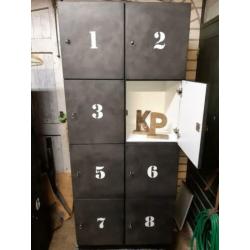 Gave houten locker kast in beton look met nummers