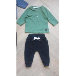 2 Setjes Babykleding maat 50 (tweeling)